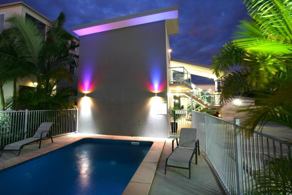 Main Pacific Coast Motel — Hope Island, Gold Coast