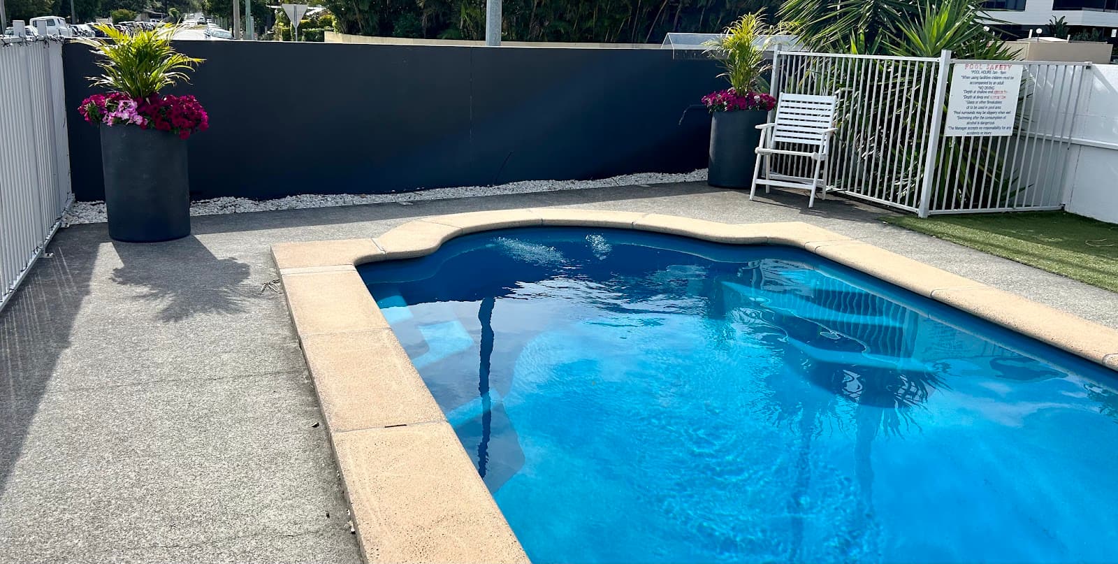 Main Pacific Coast Motel — Hope Island, Gold Coast