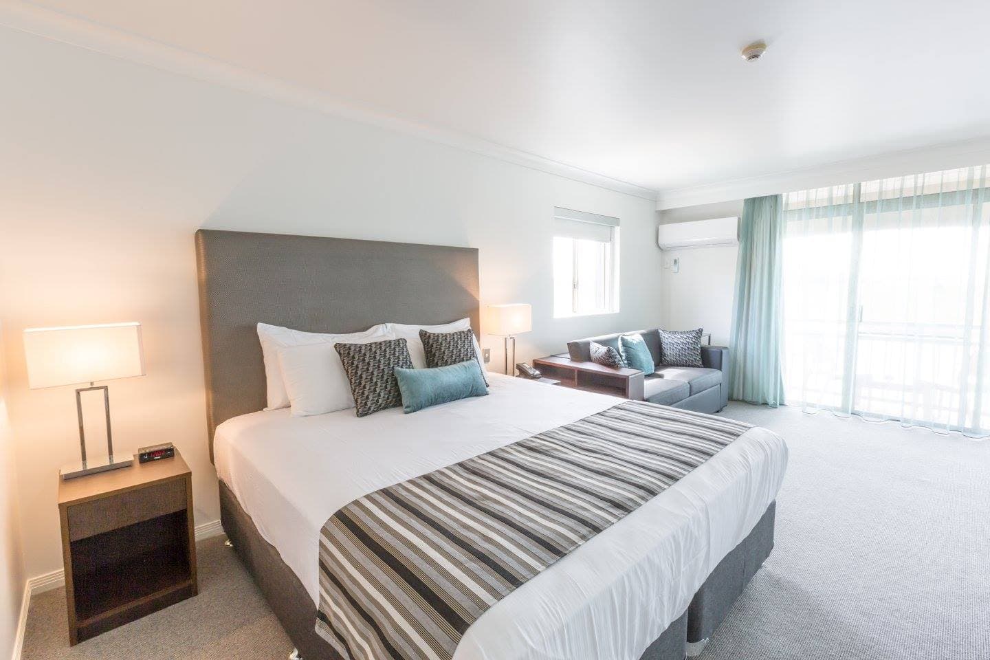 Hope Harbour Hotel — Hope Island, Gold Coast