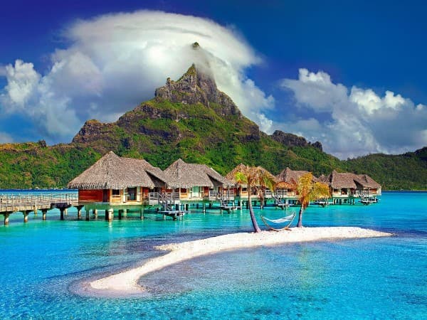 Maldives Resort — Main Beach, Gold Coast