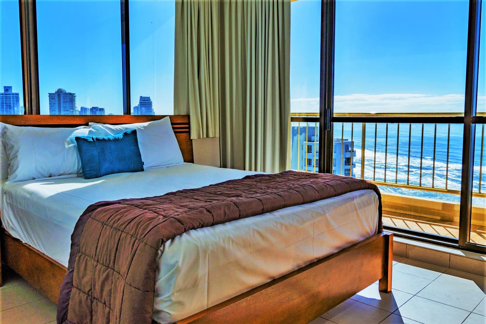 Capricorn One Holiday Apartments — Main Beach, Gold Coast