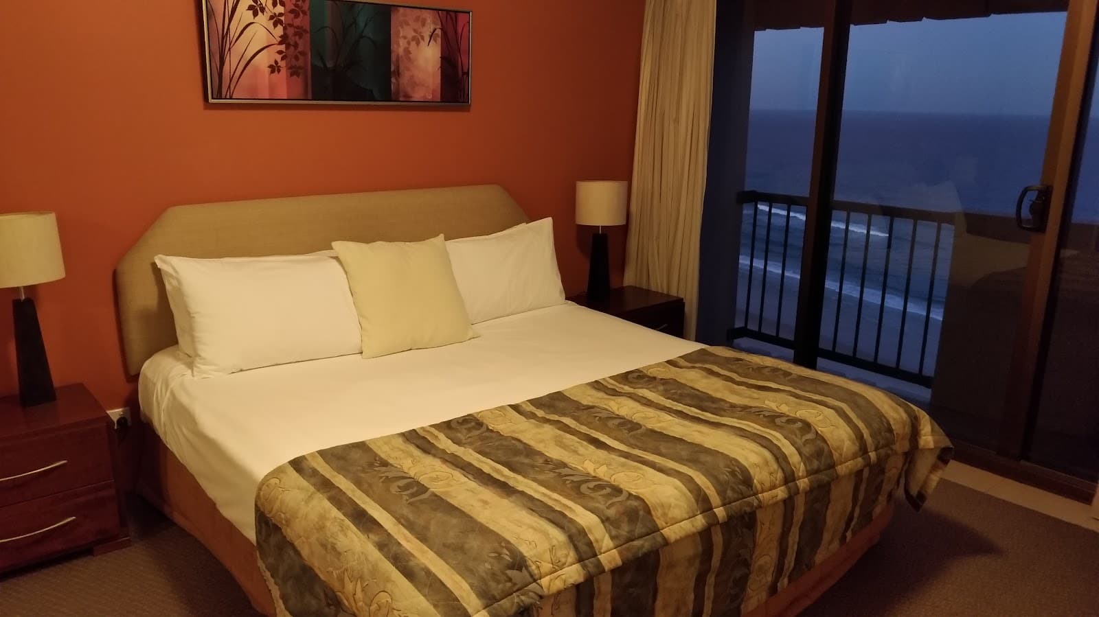 De Ville Apartments — Main Beach, Gold Coast