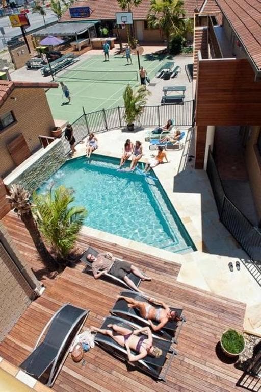 Maxmee Resort — Miami, Gold Coast