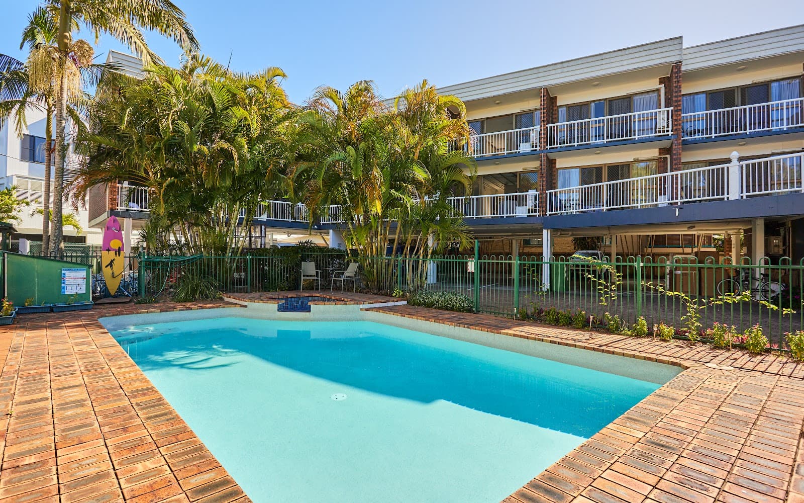 Red Star Palm Beach | Gold Coast Hotel — Currumbin, Gold Coast
