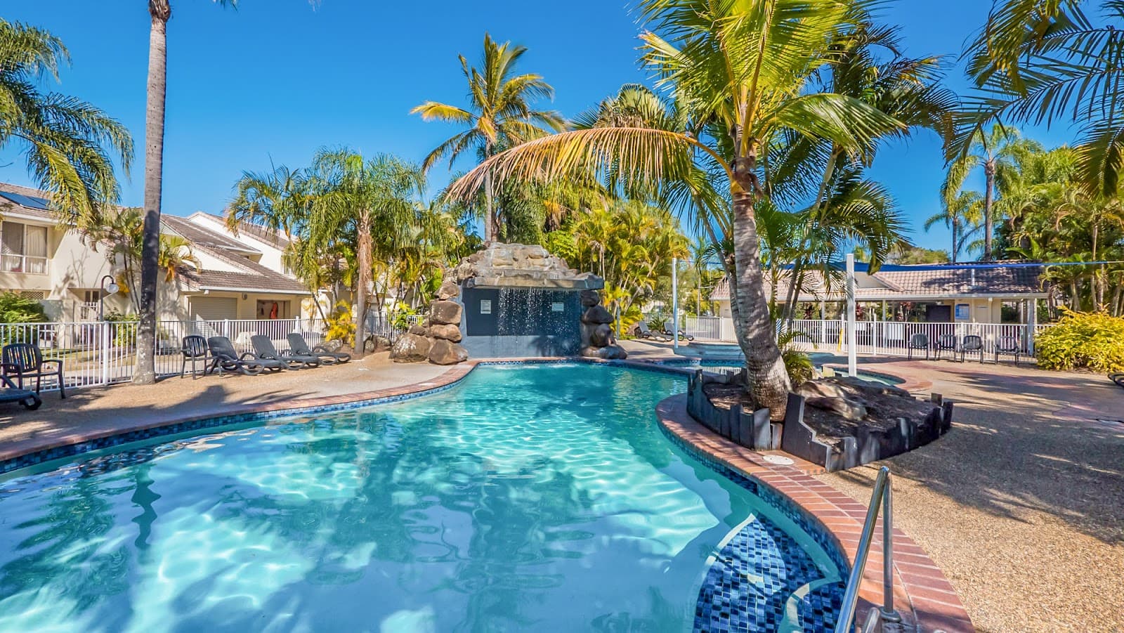 Isle of Palms Resort — Elanora, Gold Coast