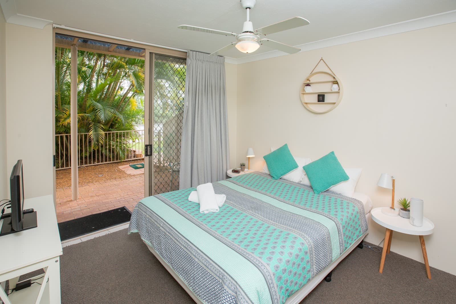 Miami Beachside Holiday Apartments — Miami, Gold Coast