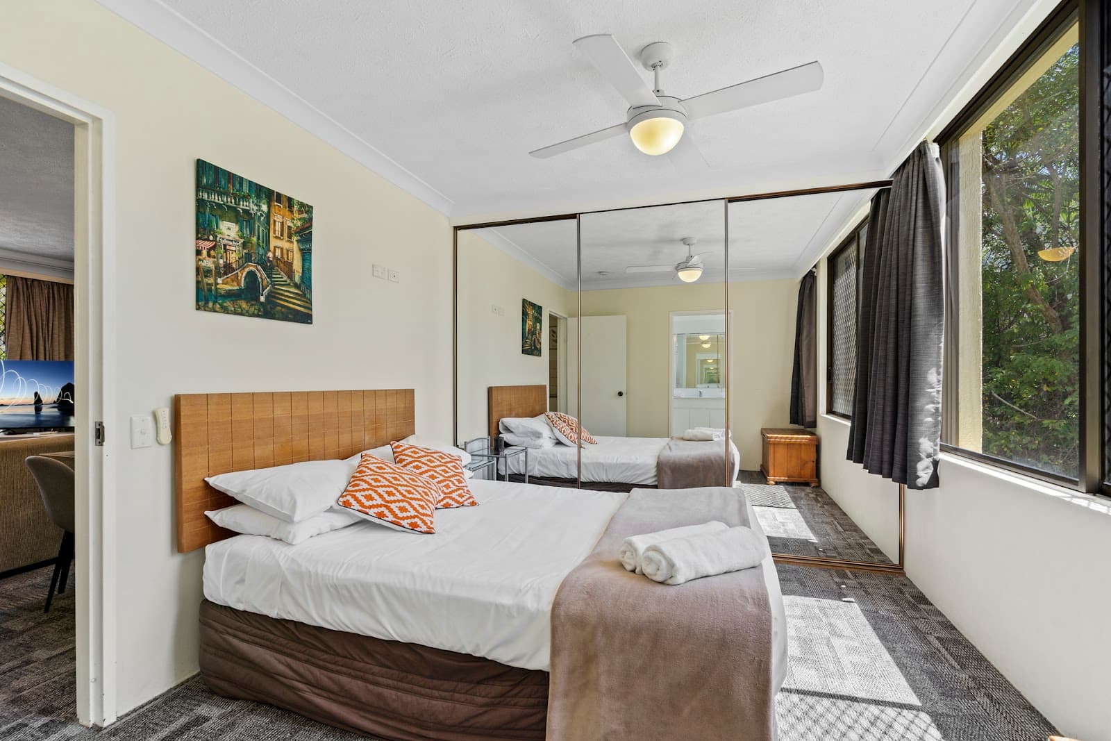 Aussie Resort — Miami, Gold Coast