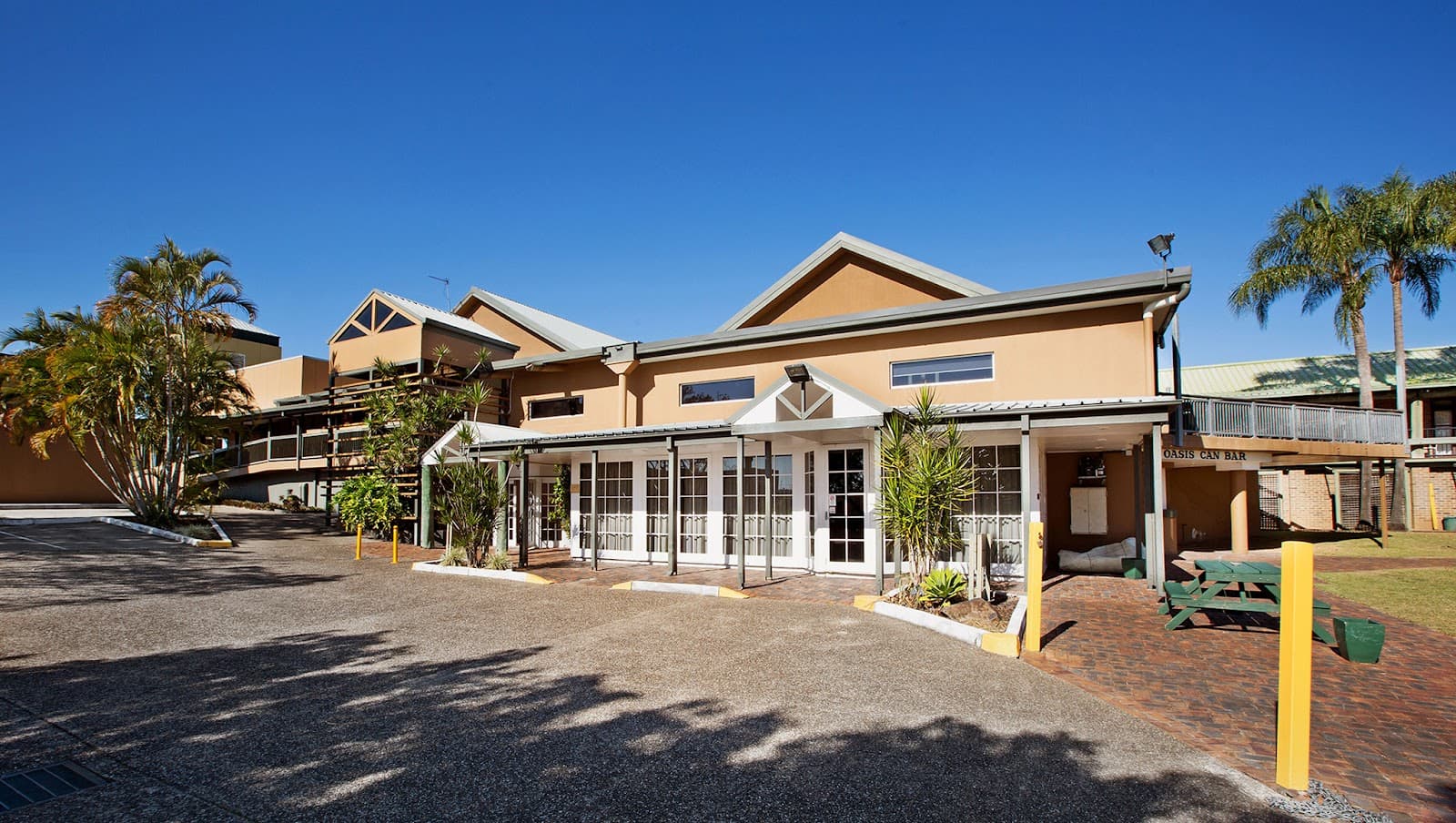 Hinterland Hotel — Hope Island, Gold Coast