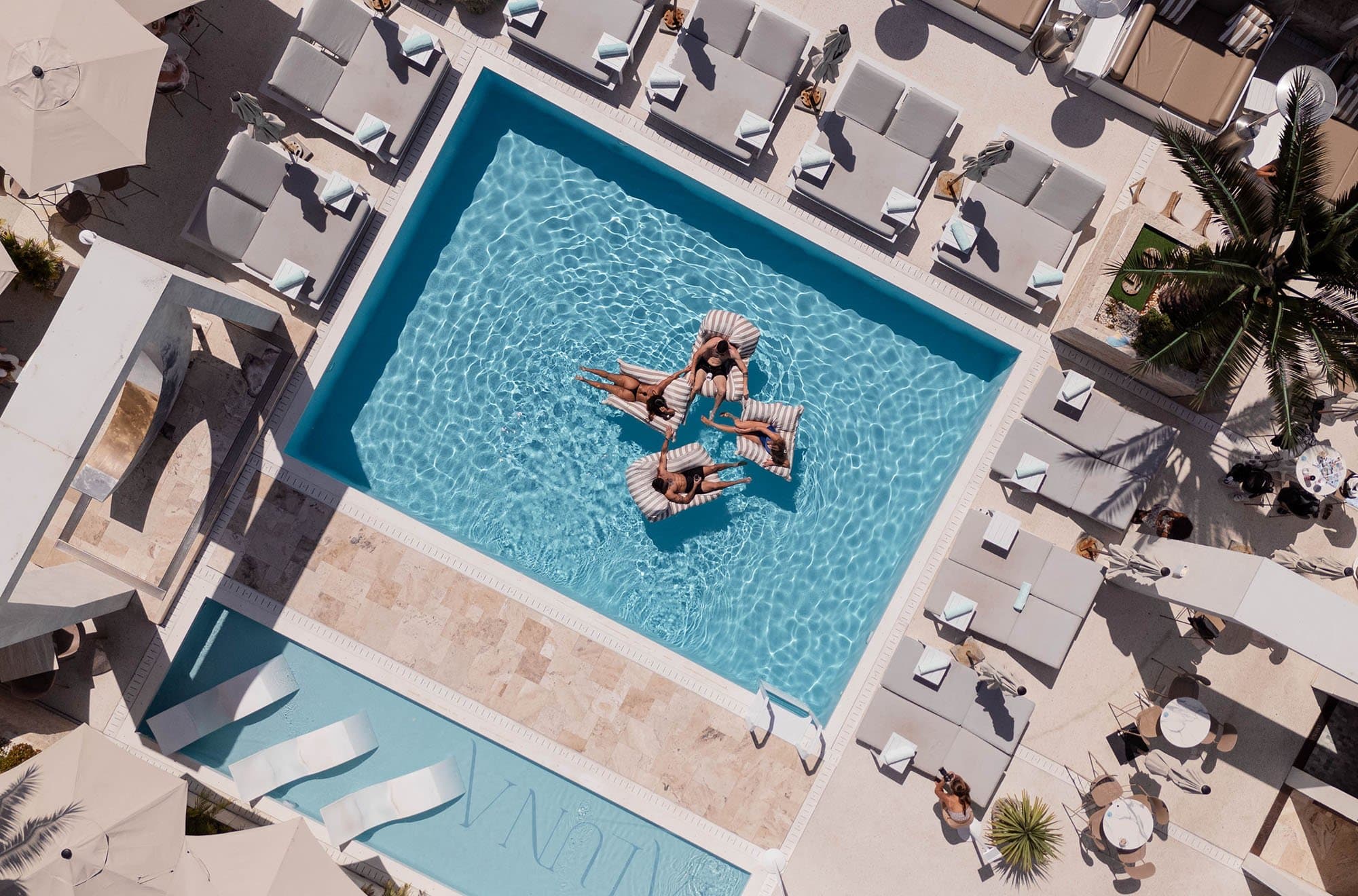 La Luna Beach Club