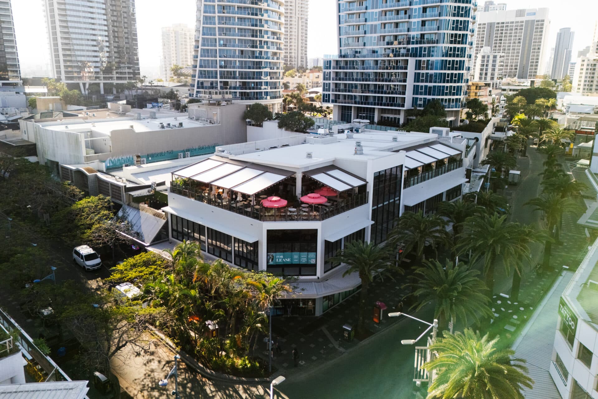 Lulu Rooftop & Bar