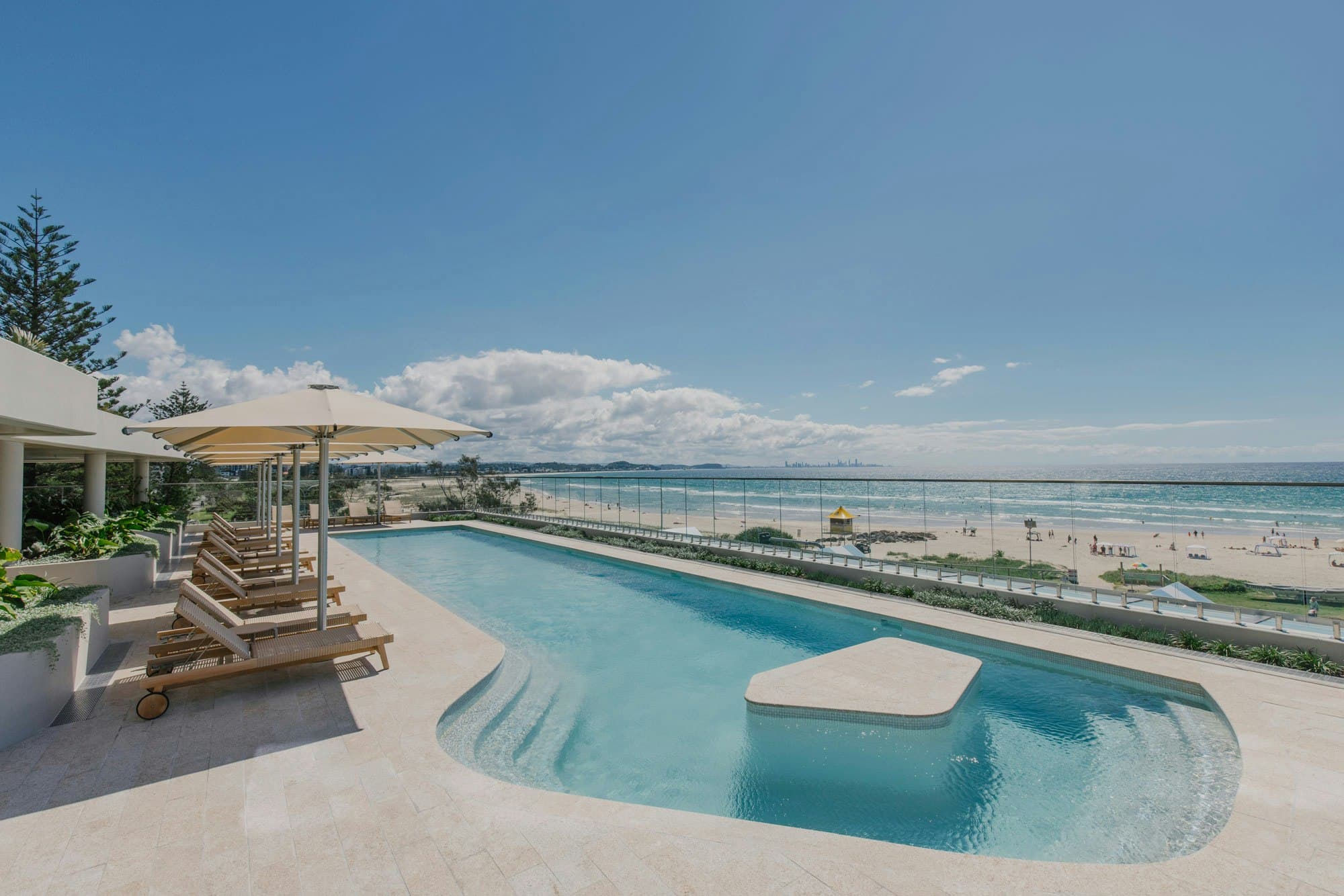 Kirra Point Holiday Apartments