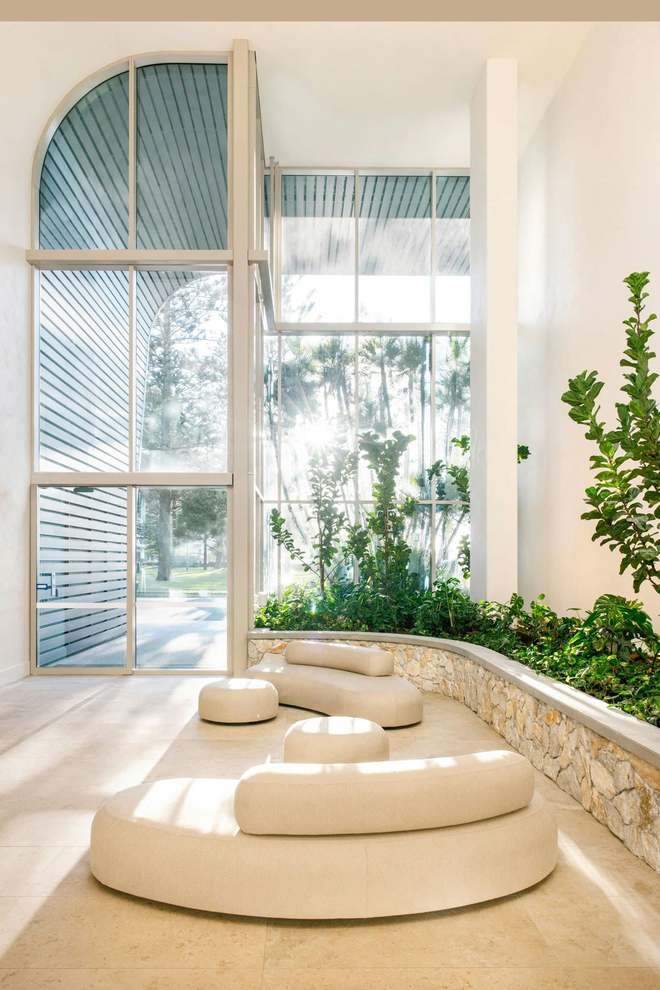 Kirra Point Holiday Apartments